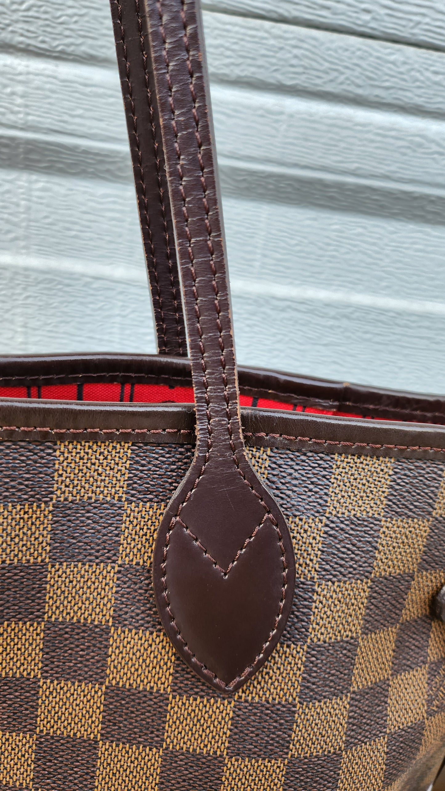 Louis Vuitton Neverfull Bag