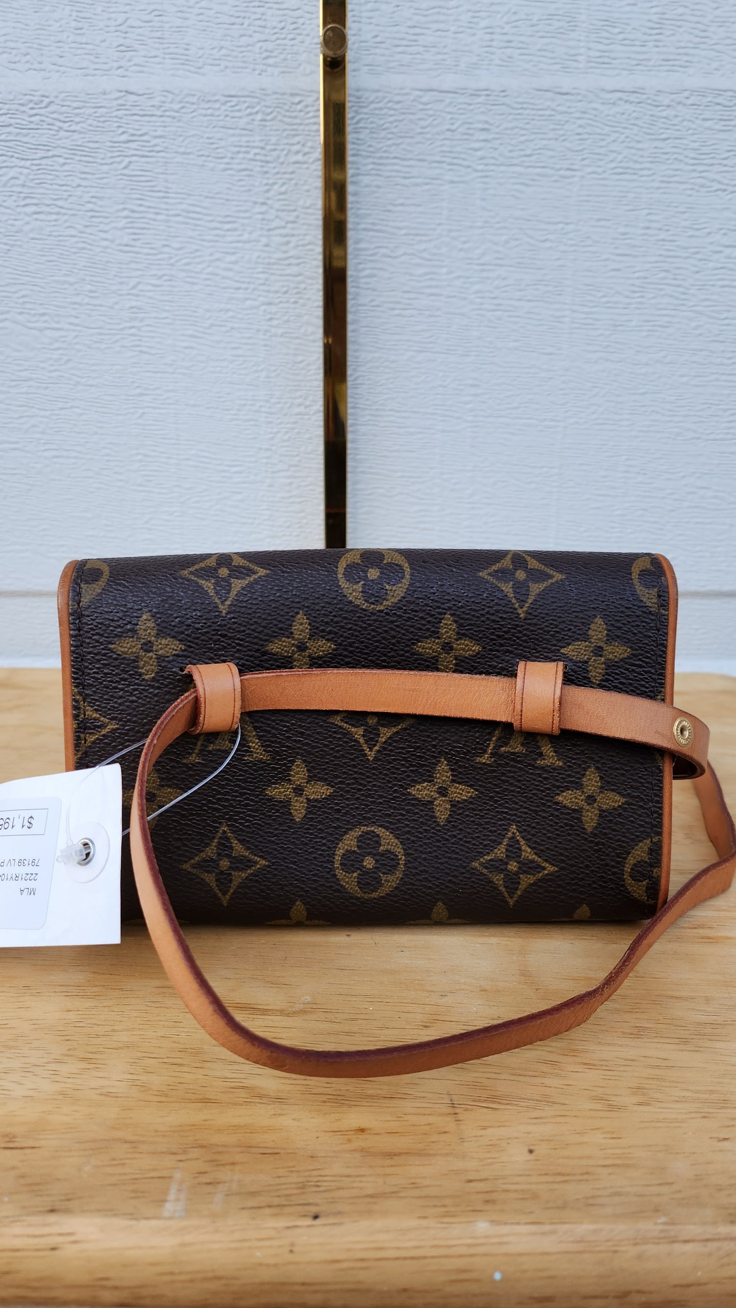 Louis Vuitton, Bags, Beautiful Authentic Lv Florentine Belt Bag Boutique  Advisor Edition